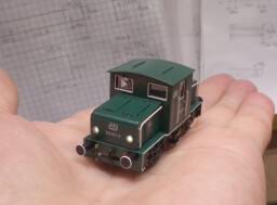Akumulátorová lokomotiva 103 001-4